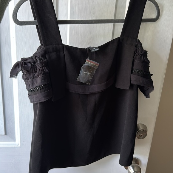 Club Monaco Tops - Club Monaco Sihon tank Chemise